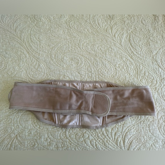 Maternity bundle: jeans, leggings, belly band bundle - Picture 5 of 5